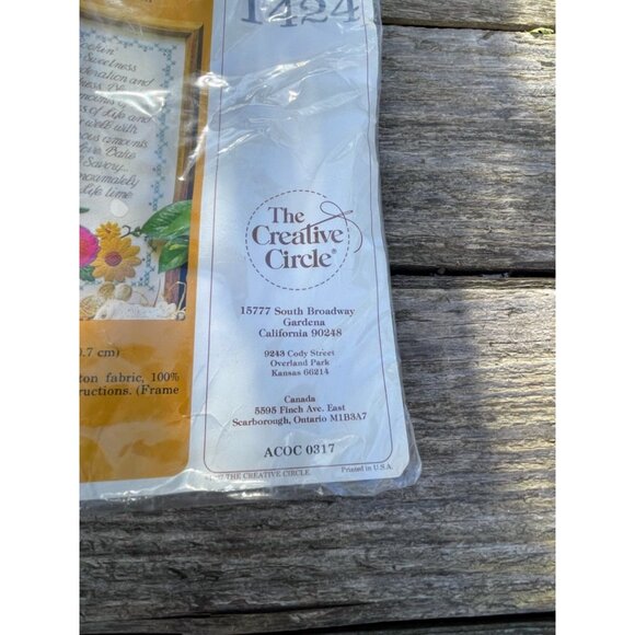 Vintage 1970s Creative Circle Crewel Embroidery Kit Barn Harvest NOS - Picture 5 of 8